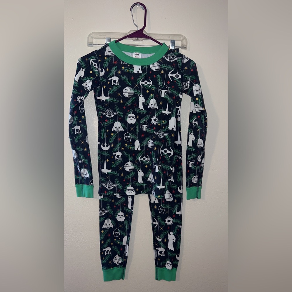 Kids' Green and Black Star Wars Pajama Set